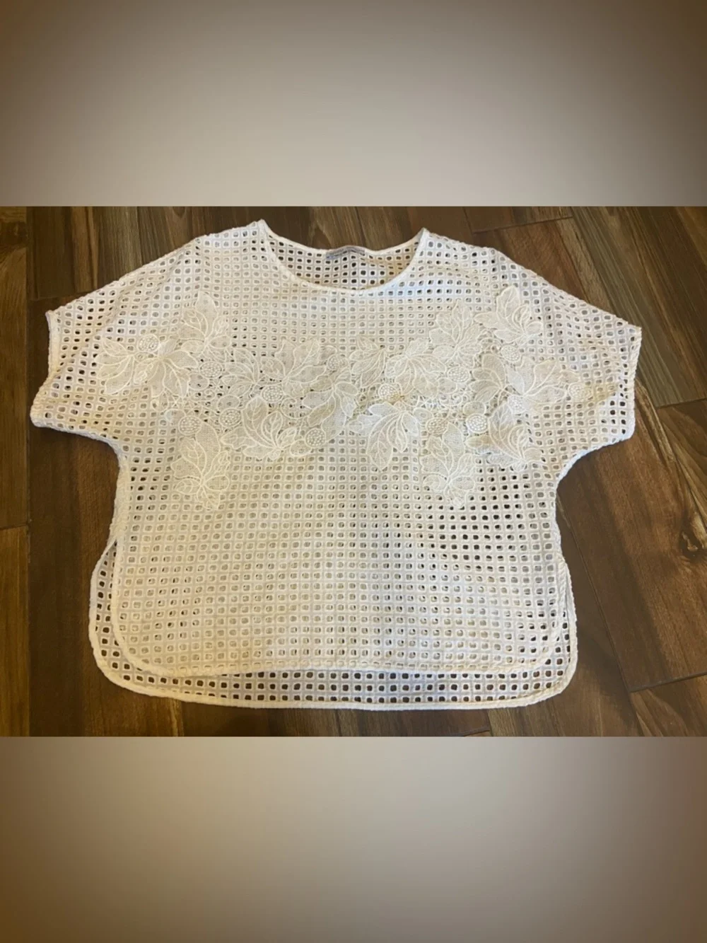 Zara White Eyelet Short-Sleeve Top with Floral Lace - Picture 3 of 7